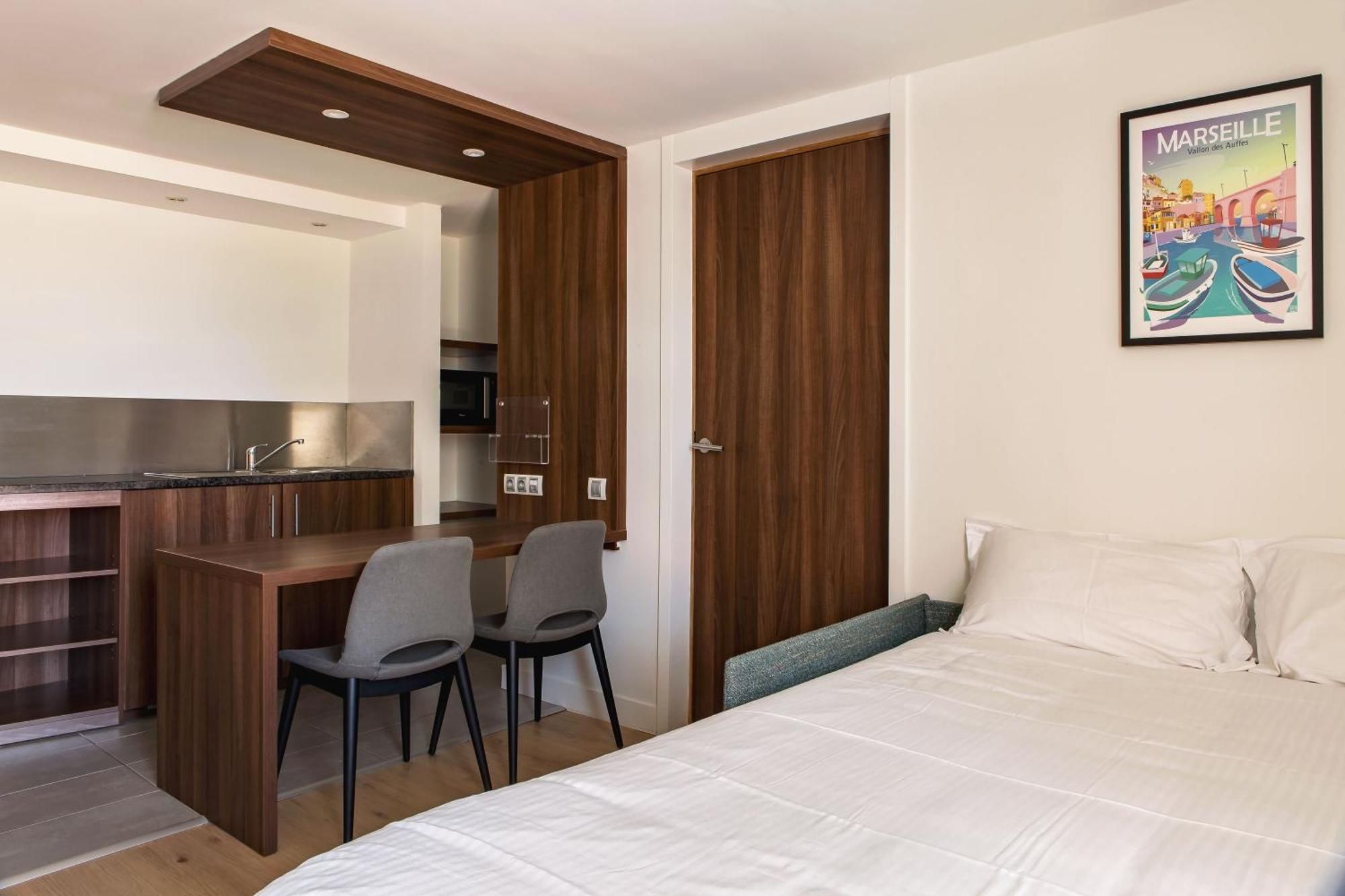 Holiday Inn - Marseille Airport By Ihg Vitrolles  Kültér fotó