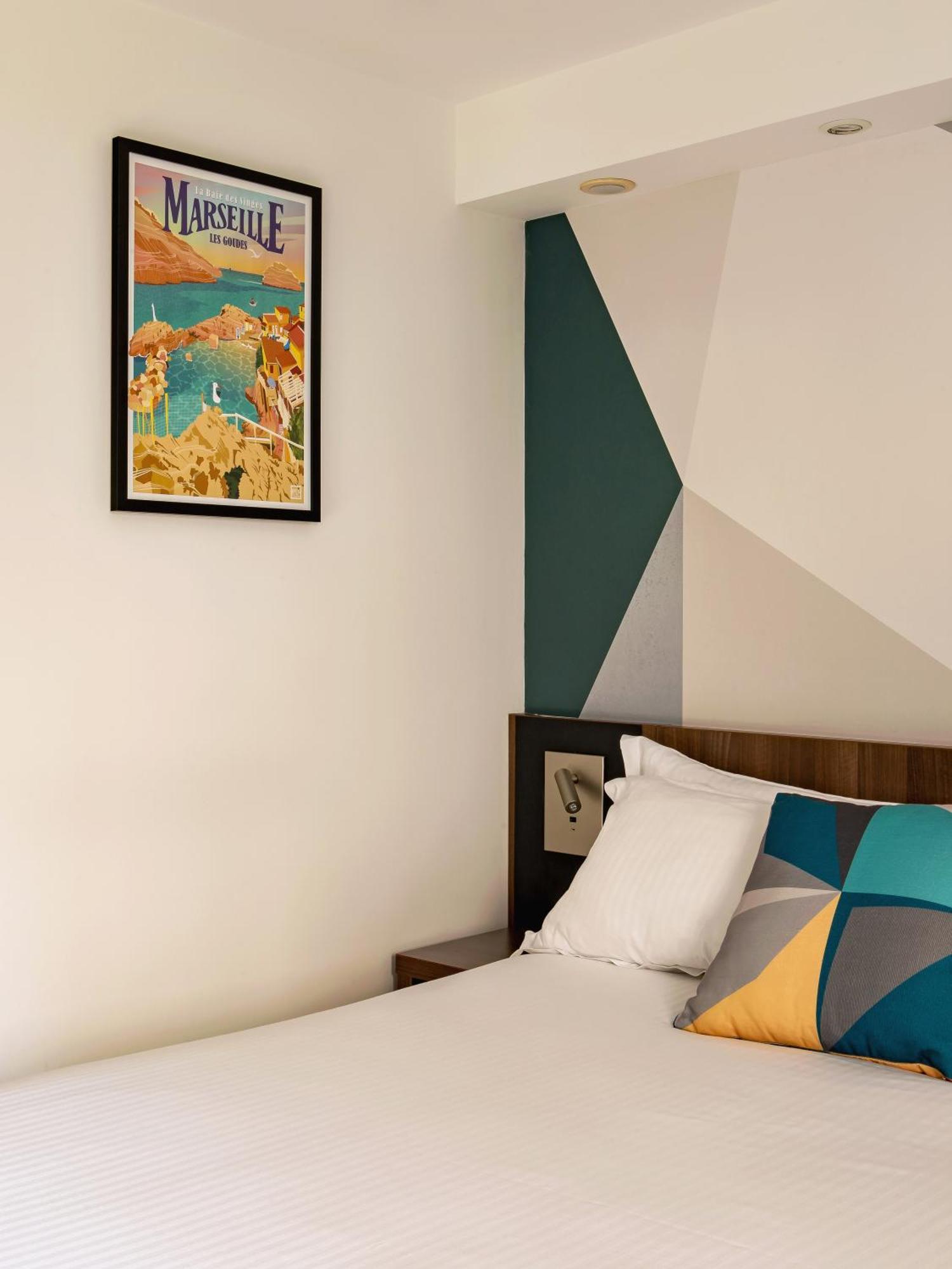 Holiday Inn - Marseille Airport By Ihg Vitrolles  Kültér fotó