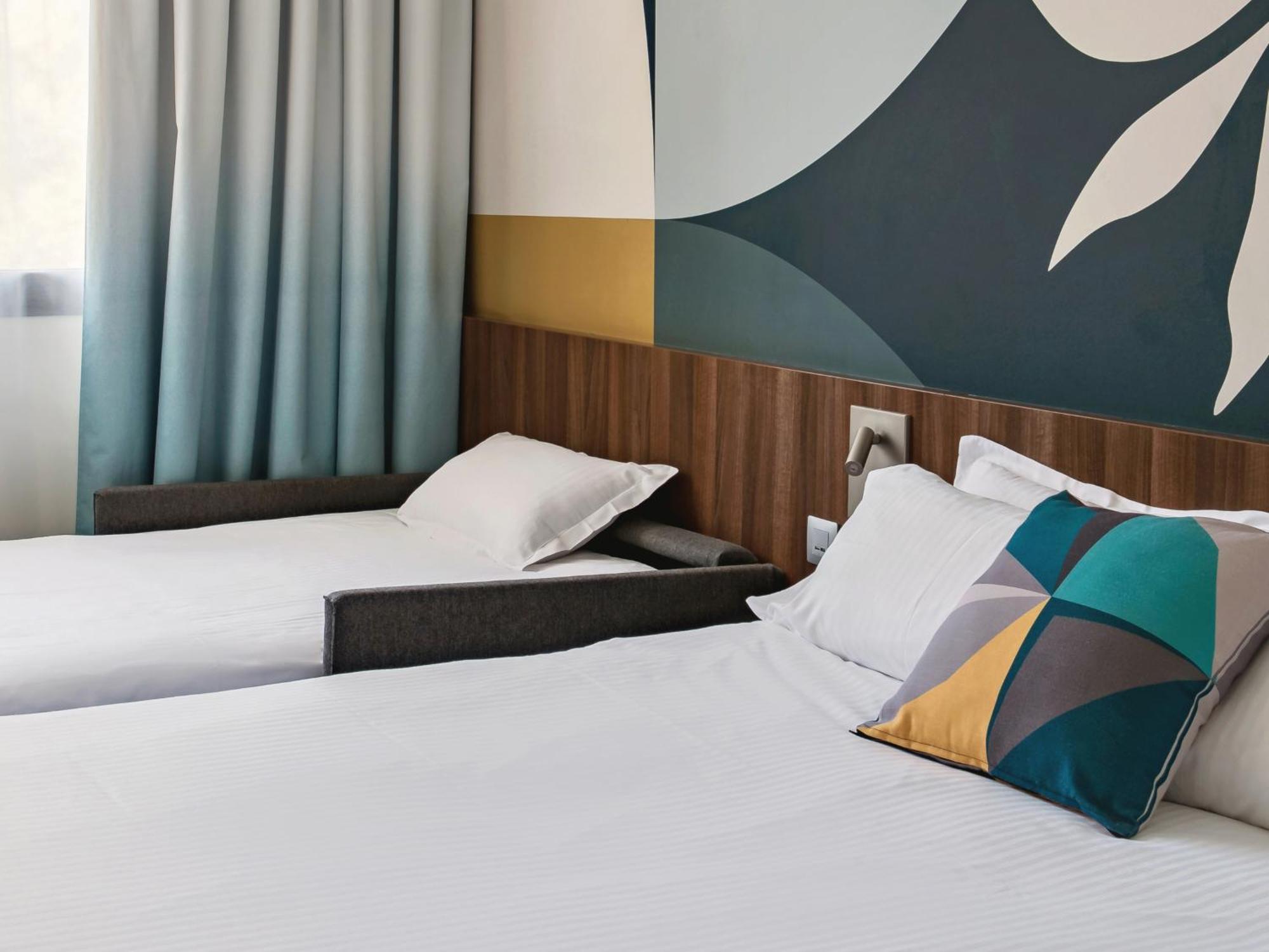 Holiday Inn - Marseille Airport By Ihg Vitrolles  Kültér fotó