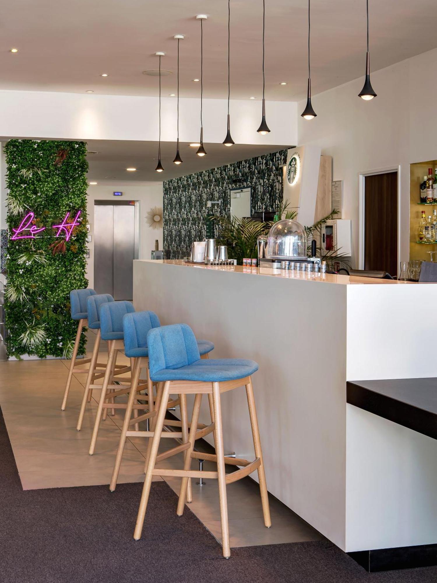 Holiday Inn - Marseille Airport By Ihg Vitrolles  Kültér fotó