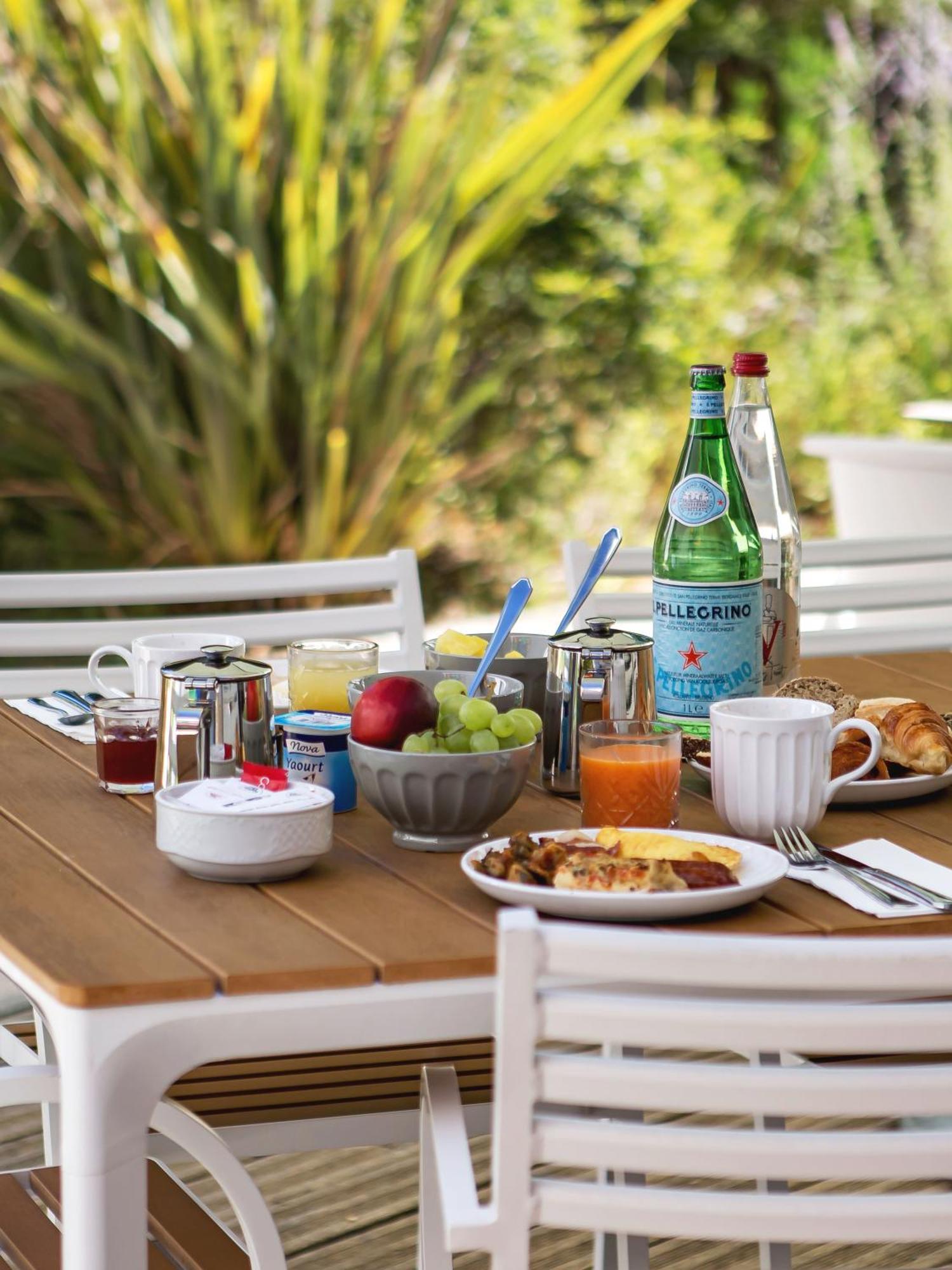 Holiday Inn - Marseille Airport By Ihg Vitrolles  Kültér fotó